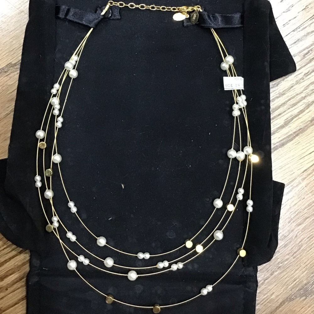 Stunning Multi-Layer Pearl and Gold Necklace in black Felt Envelope Case